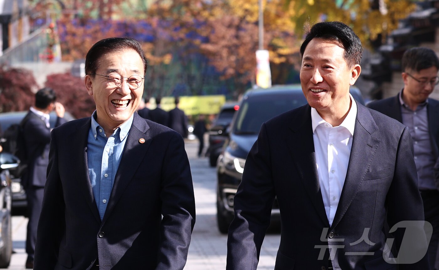 본문 이미지 - 김윤덕 국토교통부 장관(왼쪽)과 오세훈 서울시장.(자료사진) ⓒ 뉴스1 구윤성 기자