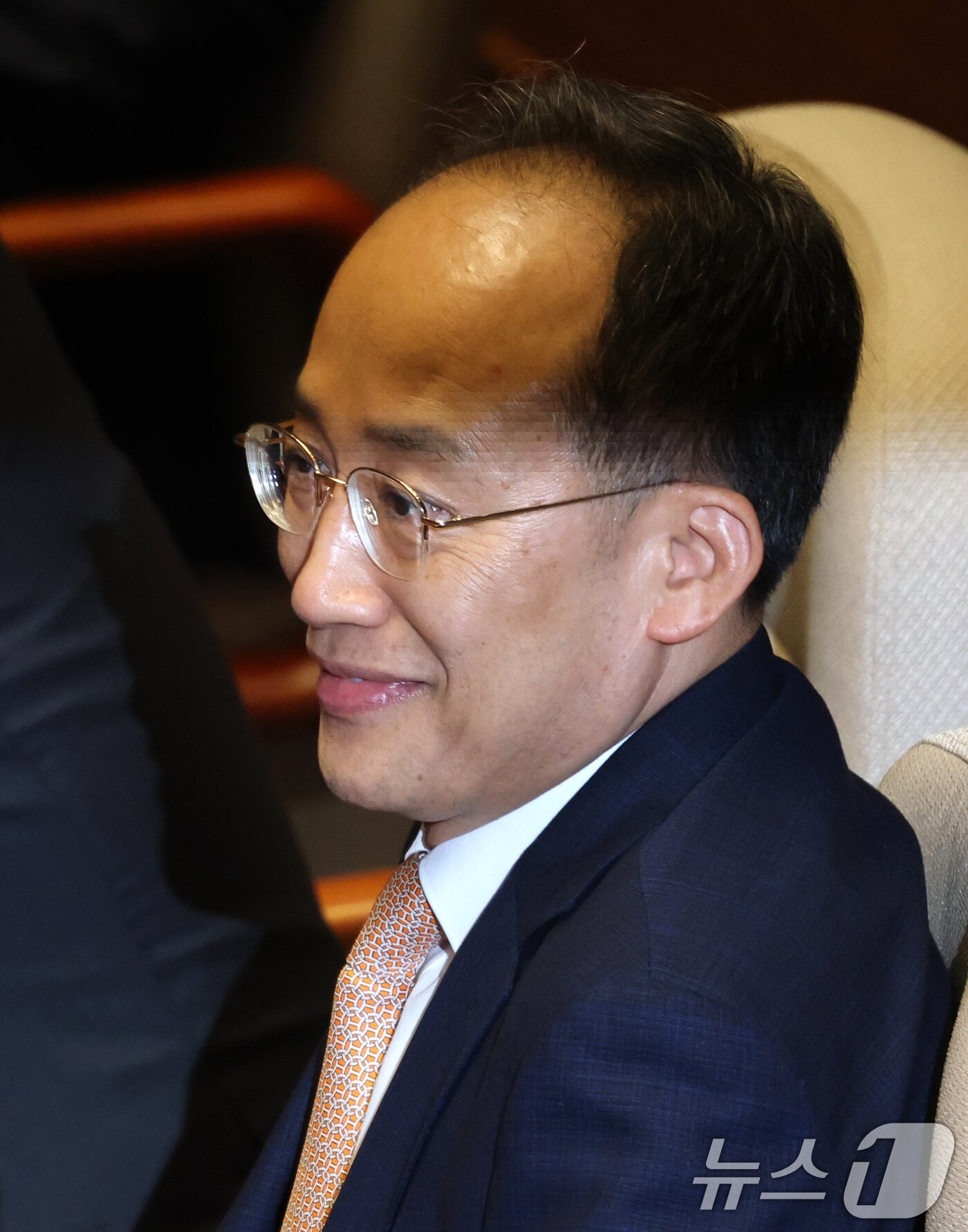 본문 이미지 - 추경호 국민의힘 의원이 13일 서울 여의도 국회에서 열린 제429회국회&#40;정기회&#41; 제429-12차 본회의에 참석해 있다. 2025.11.13/뉴스1 ⓒ News1 이승배 기자