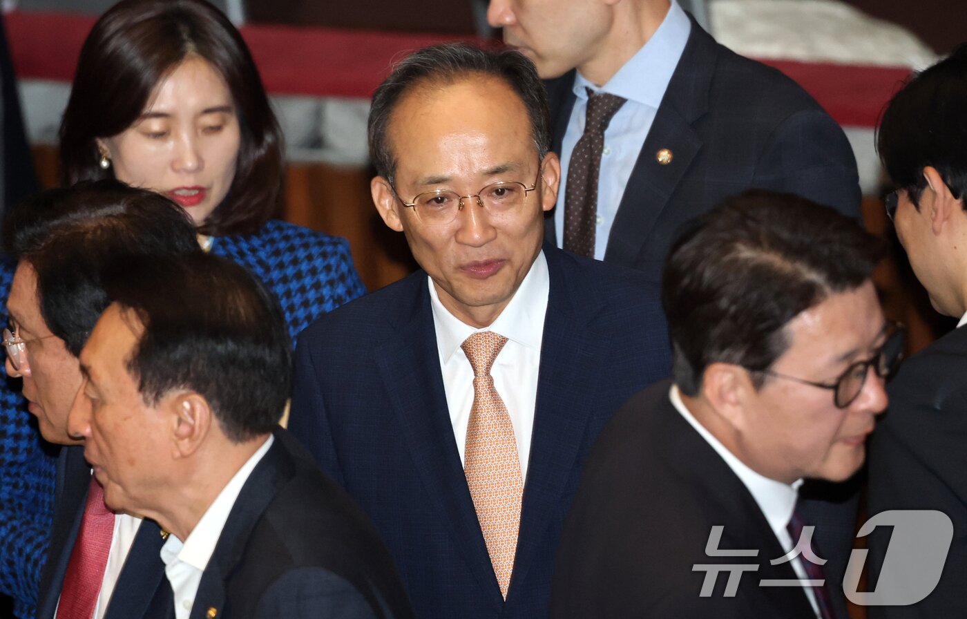 본문 이미지 - 추경호 국민의힘 의원이 13일 서울 여의도 국회에서 열린 제429회국회&#40;정기회&#41; 제429-12차 본회의에 참석하고 있다. 2025.11.13/뉴스1 ⓒ News1 이승배 기자