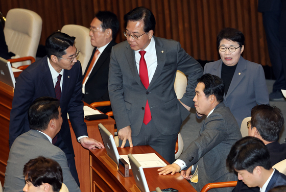 국힘 "장경태·부승찬, 막말로 국회 품격 떨어뜨려…엄중 책임"