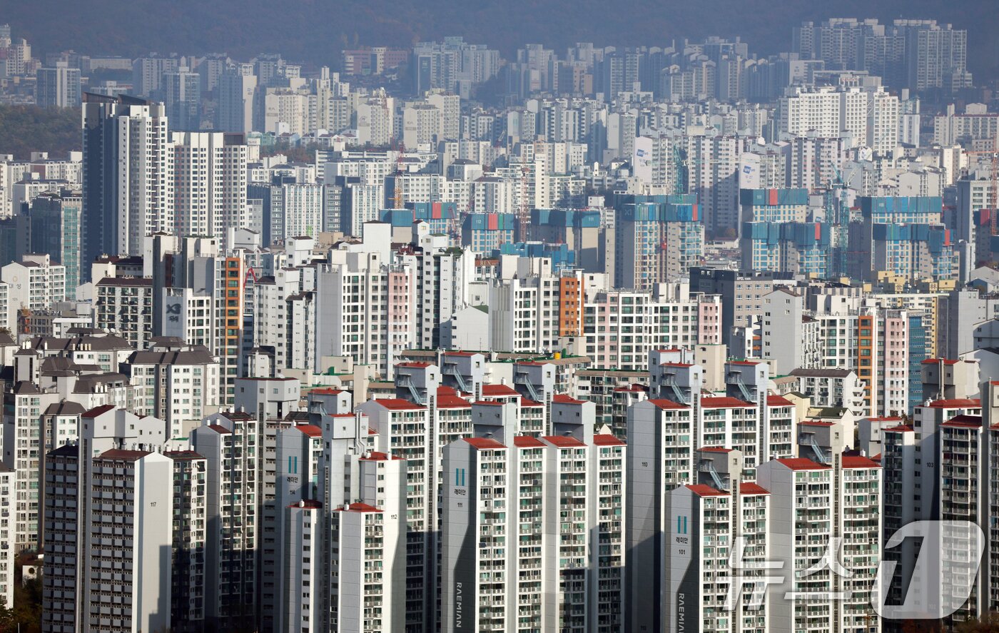 본문 이미지 - 서울의 아파트 단진 모습. 2025.11.13/뉴스1 ⓒ News1 김명섭 기자