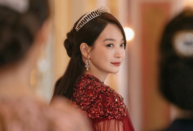 '재혼황후' 신민아 "궁 배경 작품 처음, 긴장되지만 기대도 커"