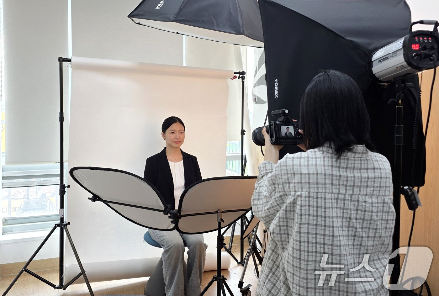 본문 이미지 - 광주 청년센터 토닥토닥의 프로필 사진 촬영 지원.&#40;광주시 제공. 재판매 및 DB 금지&#41; 