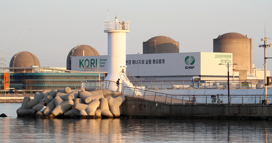 국민 70% 신규원전 찬성…원전계 "2기론 부족, 12차 전기본서 더 늘려야"