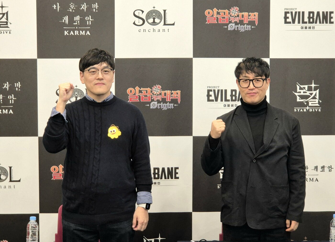 본문 이미지 - 넷마블은 13일 부산 벡스코 제1전시관에서 출품작 공동 인터뷰를 진행했다.&#40;왼쪽부터&#41; 최동수 넷마블몬스터 기획팀장, 이정호 넷마블 사업본부장.&#40;게임기자단 제공. 재판매 및 DB금지&#41;2025.11.13/뉴스1