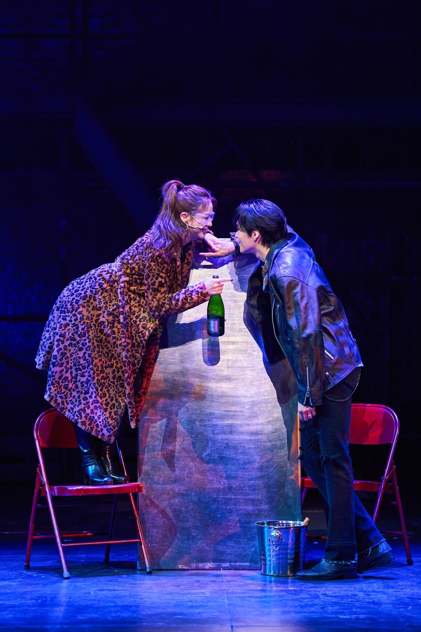 본문 이미지 - &#39;렌트&#39;에서 &#39;로저&#39; 역의 이해준&#40;오른쪽&#41;과 &#39;미미&#39; 역의 솔지&#40;신시컴퍼니 제공&#41;