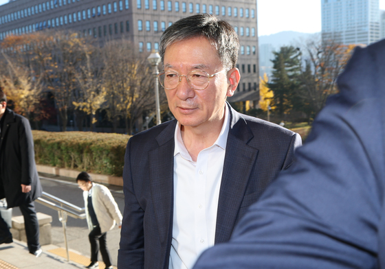 출근하는 정성호 법무부 장관