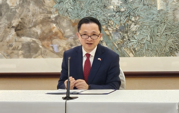 다이빙 "韓 핵잠 도입, 한반도 평화·안정과 직결…신중하게 처리하길"