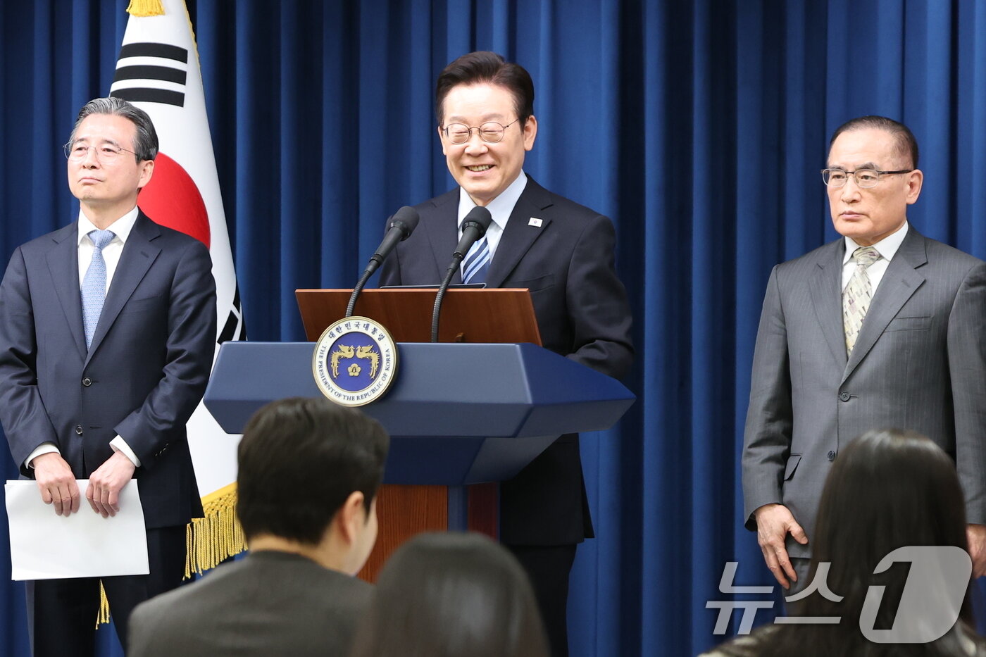 본문 이미지 - 이재명 대통령이 14일 서울 용산 대통령실 청사에서 한·미 팩트시트 타결 관련 발표를 하고 있다. 2025.11.14/뉴스1 ⓒ News1 허경 기자