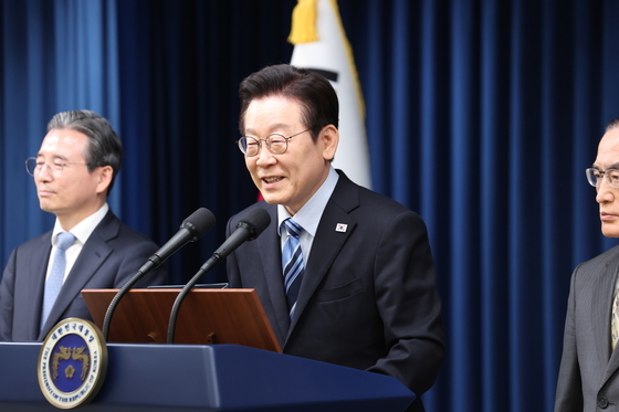 팩트시트, 예산정국 뇌관으로…민주 '전폭지원' vs 국힘 '송곳검증'