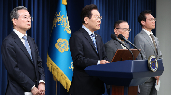 팩트시트에 與 "성공 외교" 野 "엄청난 부담, 국회비준 필요"