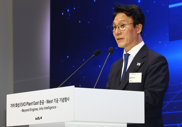 김 총리, 부산불꽃축제 현장점검…"첫째도, 둘째도, 셋째도 안전"