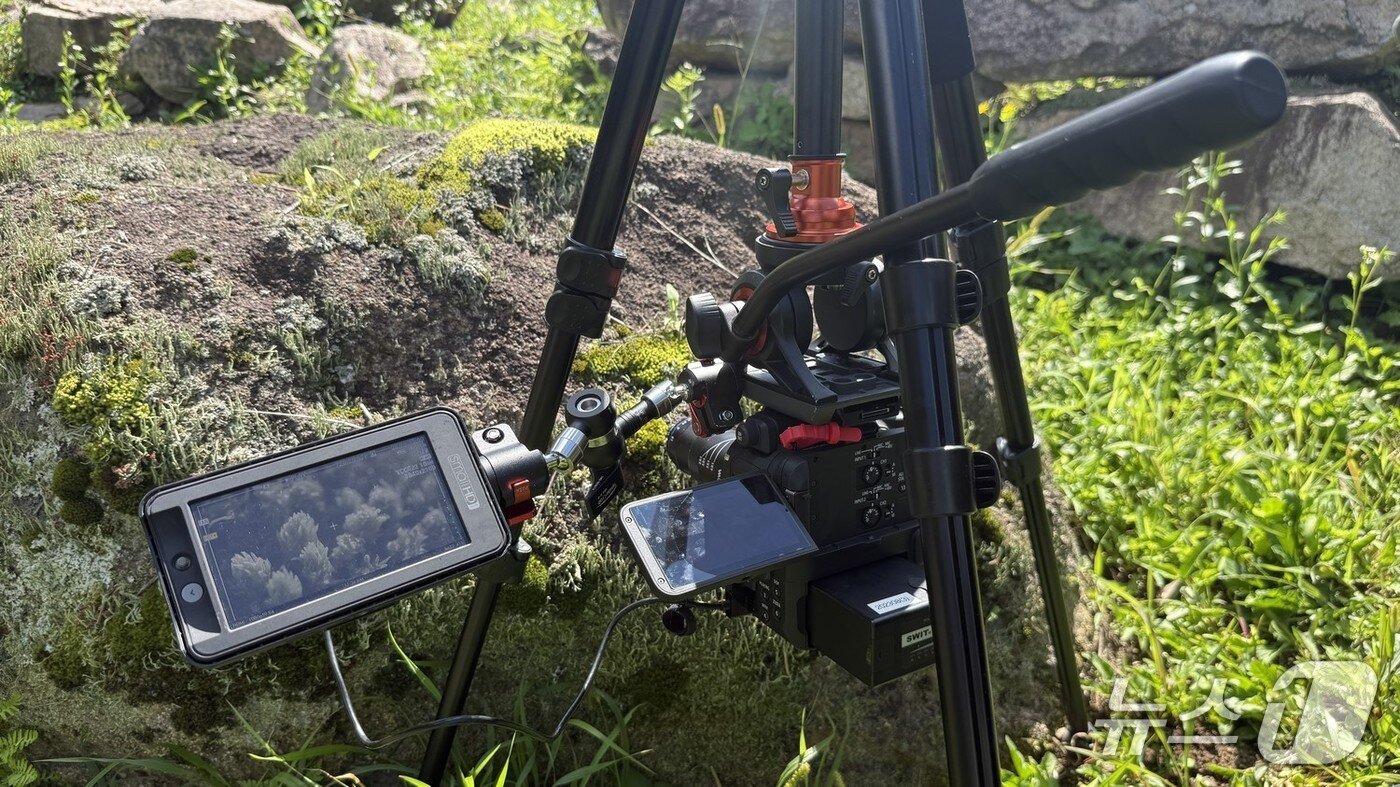 본문 이미지 - KBS청주 특집 다큐멘터리 월악의 이끼로부터 촬영 현장(캐논코리아 제공)