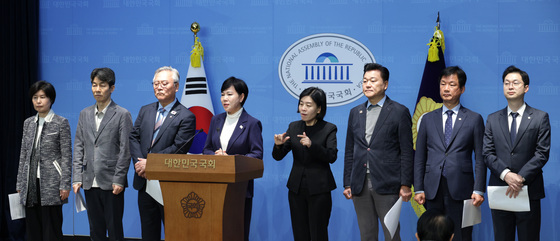 박성재·황교안 구속영장 기각 규탄하는 민주당