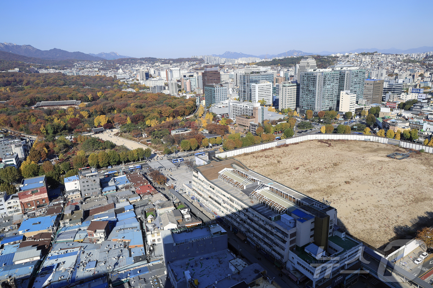 (서울=뉴스1) 박정호 기자 = 국가유산청이 올해 안으로 유네스코 세계유산 종묘 일대를 '세계유산지구'로 지정 고시와 관련 행정 절차를 마치고, 서울시에 세계유산영향평가를 요청할 …