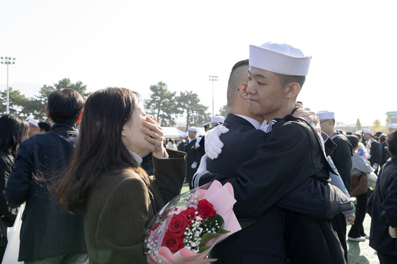 해군병 718기 수료식