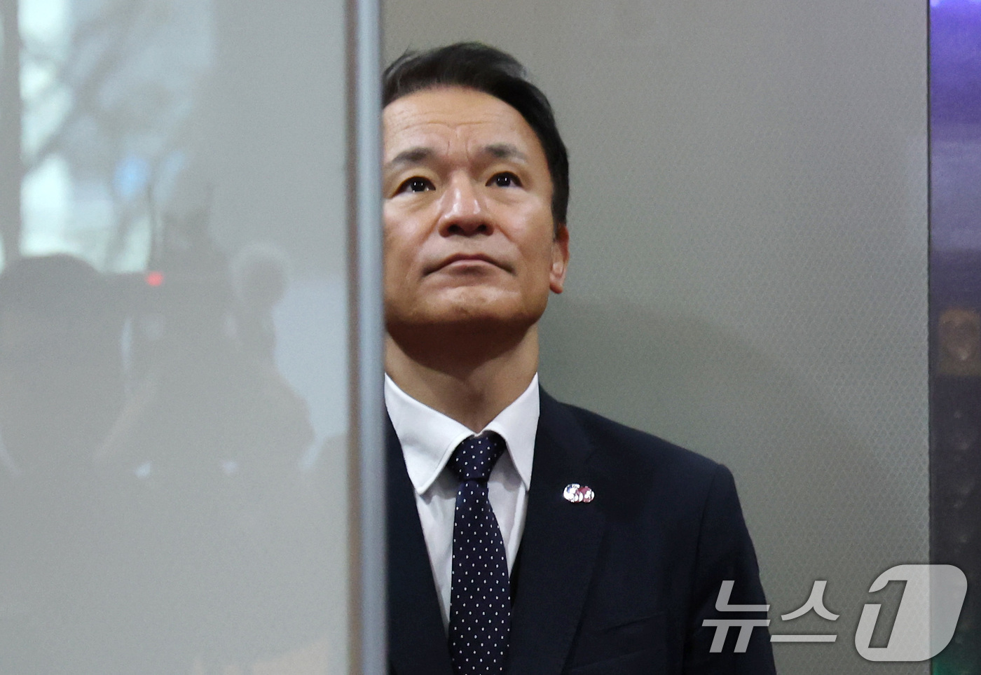 (서울=뉴스1) 임세영 기자 = 마츠오 히로타카 주한일본대사관 총괄공사가 14일 서울 종로구 외교부 청사로 초치되고 있다.  2025.11.14/뉴스1