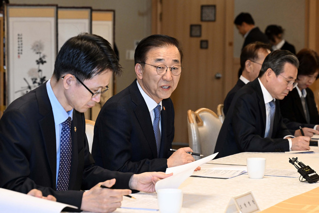 주택공급촉진 관계장관회의 모두발언하는 김윤덕 장관