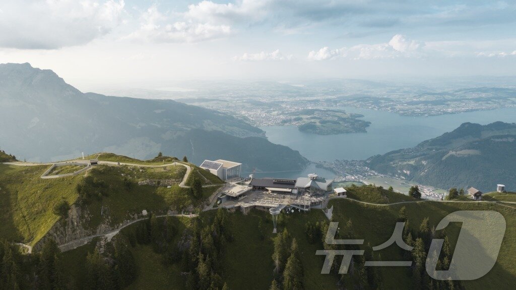 본문 이미지 - 슈탄저호른  전망대&#40;스위스관광청 제공&#41;