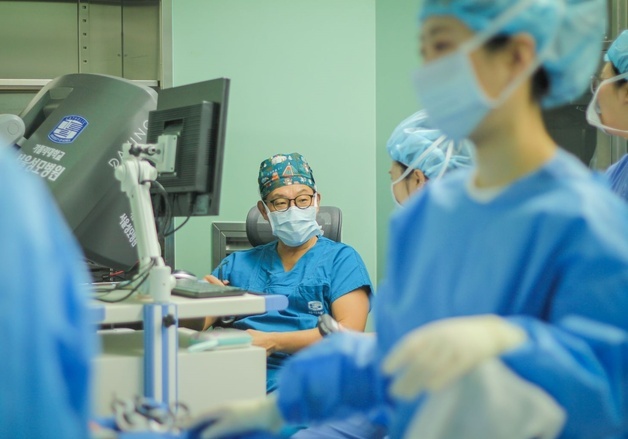 수술시간 비슷해도 결과 달랐다…로봇수술 출혈·합병증 모두 낮아