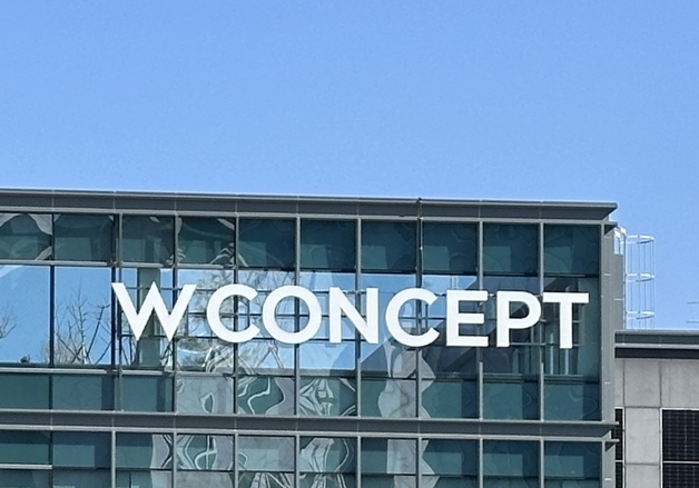 W컨셉, 프론트로우 구스 다운 패딩 자발적 환불 조치