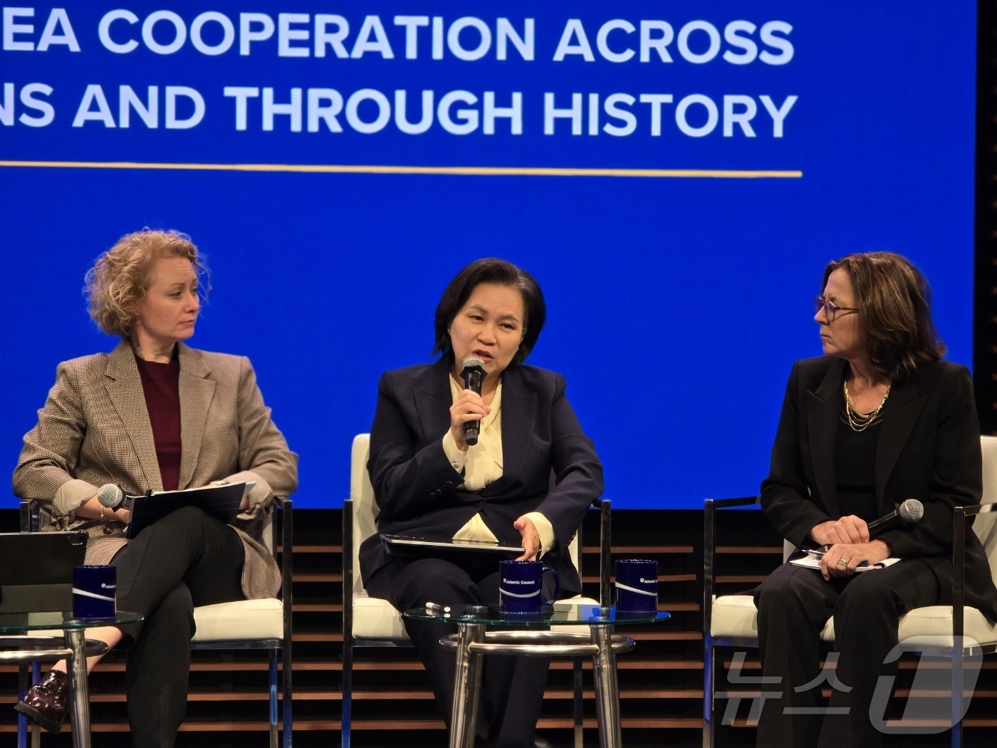 (워싱턴=뉴스1) 류정민 특파원 = 유명희 전 산업통상자원부 통상교섭본부장이 14일(현지시간) 워싱턴DC에서 열린 \'2025 밴 플리트(Van Fleet) 정책 포럼\'에서 전날 …