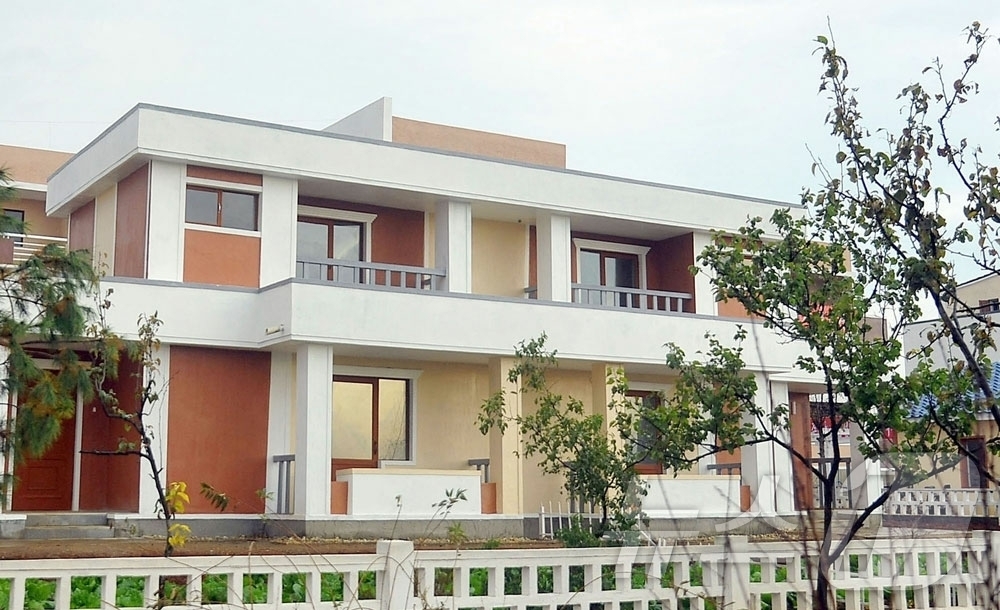 (평양 노동신문=뉴스1) = 북한 노동당 기관지 노동신문은 16일 남포시 대안구역 성암공장에서 살림집(주택) 입사(입주)모임이 진행됐다고 보도했다. [국내에서만 사용가능. 재배포 …