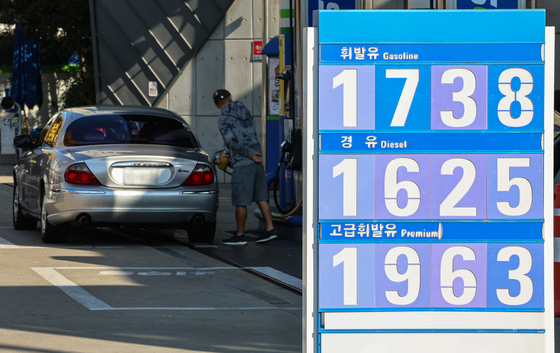 주유소 기름값 3주 연속 상승…휘발유 평균 1700원대 돌파