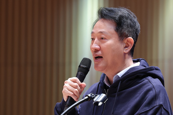 오세훈 "한강버스 멈춤사고에 송구…안전문제 정치 공세 말아야"