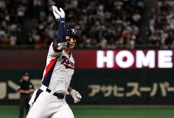 9회말 2사 극적인 동점포 쏘아올린 김주원