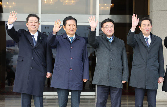 '李대통령 향해'