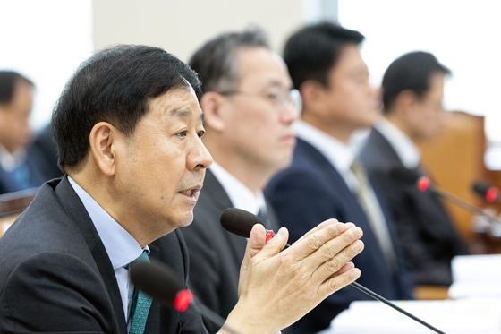 예산안 관련 답변하는 구윤철 부총리