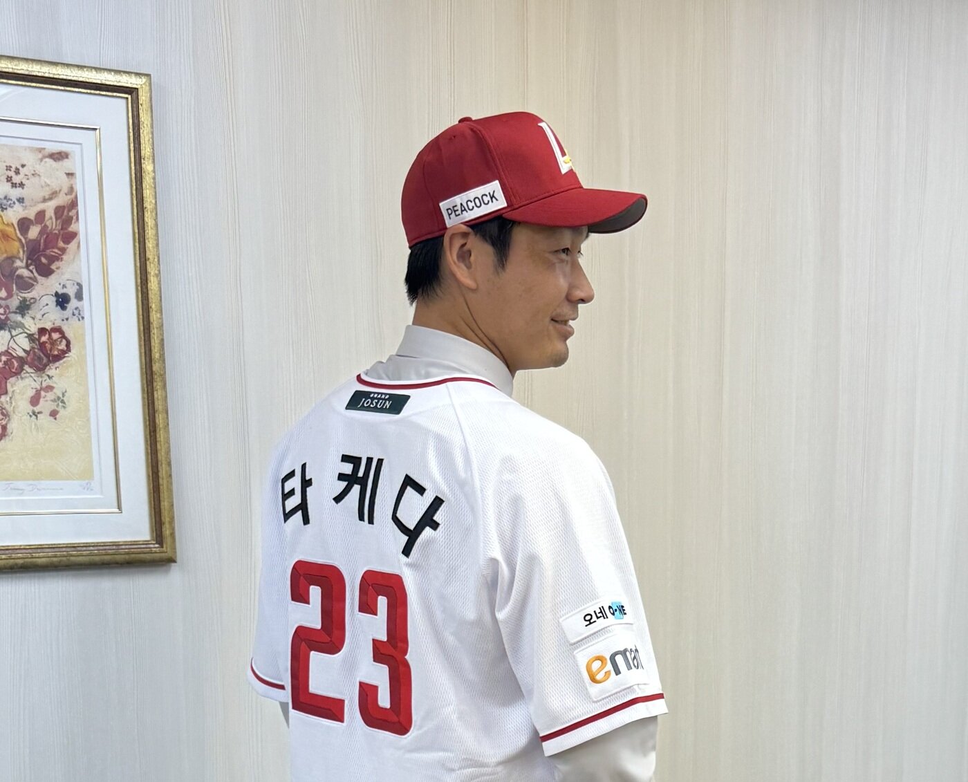 본문 이미지 - SSG 랜더스에 입단한 일본인 투수 다케다 쇼타. &#40;SSG 랜더스 제공&#41;