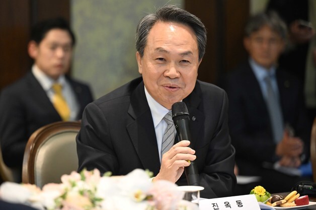 진옥동 신한금융지주 회장, 국민성장펀드 업무협약식 참석