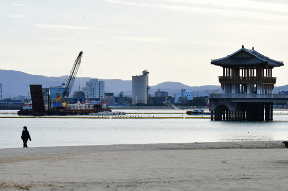 영일대해수욕장 백사장 유실 방지 잠제 설치