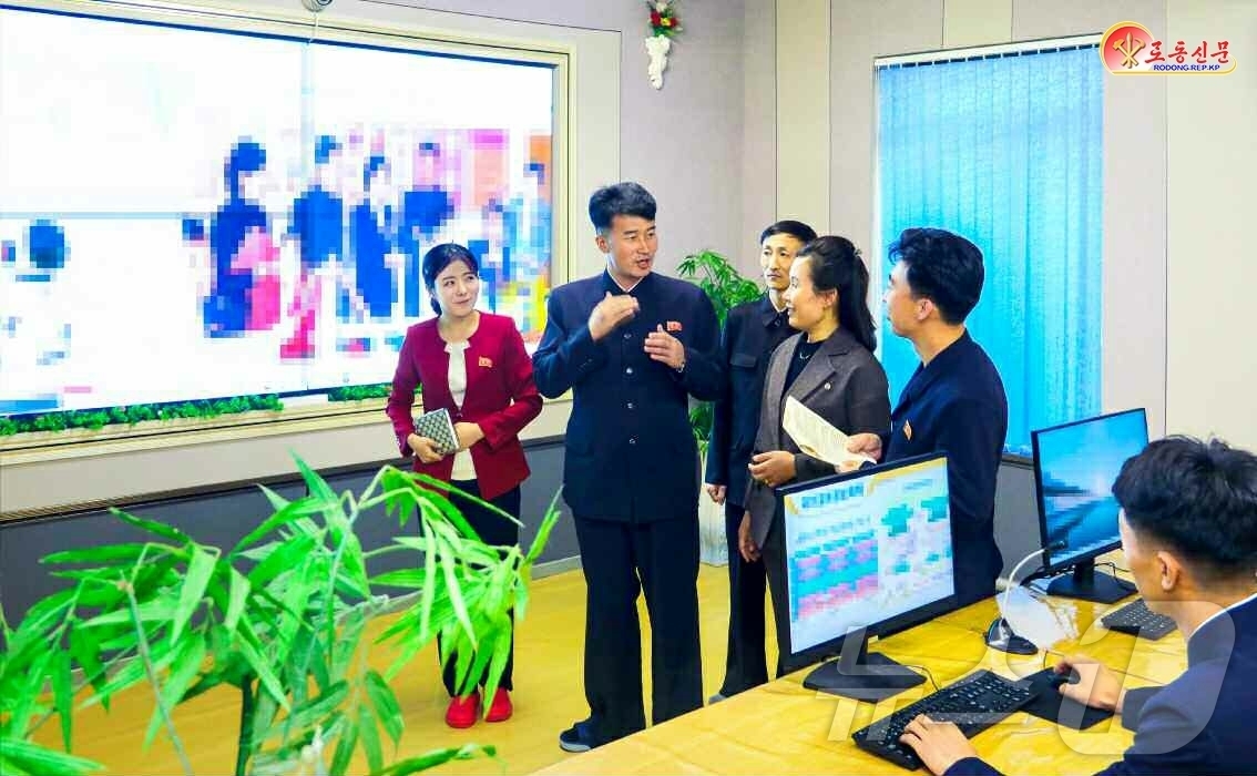 (평양 노동신문=뉴스1) = 북한 노동당 기관지 노동신문은 18일 자강도에서 "새로 일떠선 교육지원프로그람(프로그램) 중심(센터)이 활발히 운영되고 있다"고 보도했다. [국내에서만 …