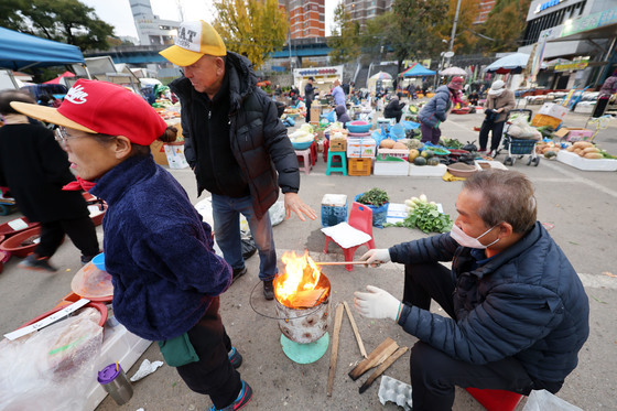 아직 가을인데 -12.1도 강추위…서울 -6.1도 전국 냉동고 출근길
