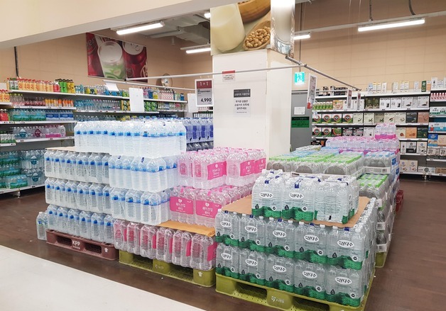 "강원도 먹는샘물 안심하세요"…도내 유통 제품 전량 '적합' 판정