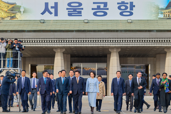 서울공항 도착한 이재명 대통령