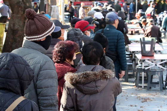 '최저 -8도' 아침 출근길 기온 뚝…강원·동해안 눈[오늘날씨]
