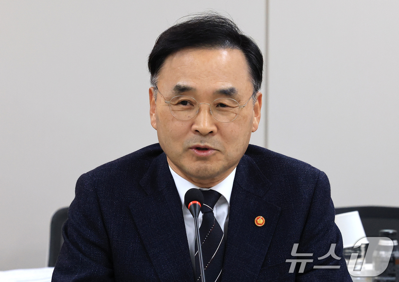 (서울=뉴스1) 임세영 기자 = 차정인 국가교육위원회 위원장이 18일 서울 종로구 정부서울청사에서 열린 고등교육 특별위원회 위촉식 및 제1차 회의에서 모두발언을 하고 있다. 202 …