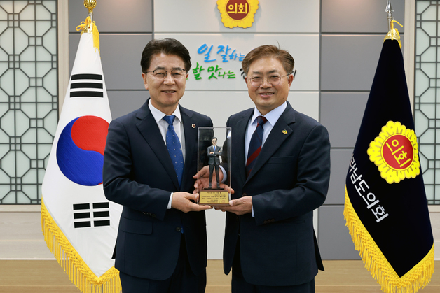 김태균 전남도의장 '제1회 자랑스러운 우리 도의원상' 수상