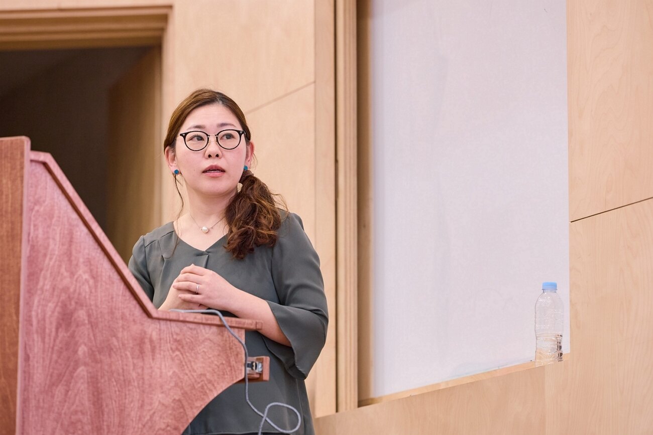 본문 이미지 - 서울대학교 수의과대학에서 강연하는 미국수의영양학 전문의 치에 사이토 이시이 수의사(로얄캐닌 제공) ⓒ 뉴스1