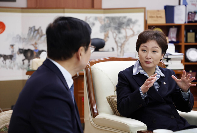 이언주 민주당 최고위원 만난 문인 광주 북구청장