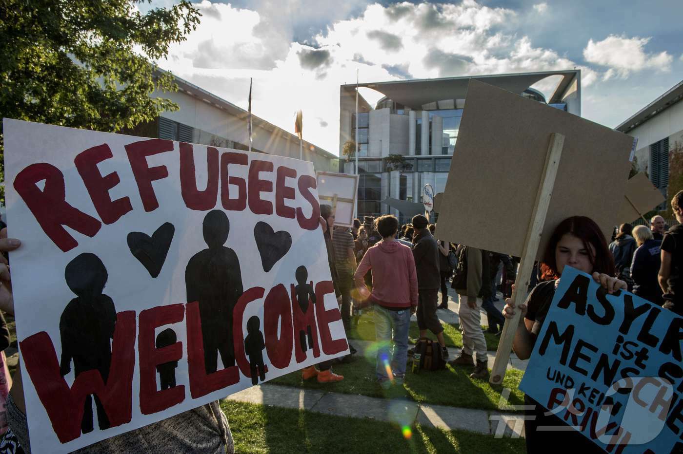 본문 이미지 - 2015년 독일 베를린에서 열린 난민 환영 집회. 2015.09.24 ⓒ AFP=뉴스1 ⓒ News1 이지예 객원기자