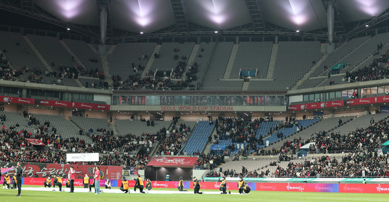 또 썰렁한 A매치 관중석…"KFA 향한 불만+추운 날씨+상대 네임벨류"