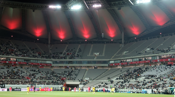 썰렁한 축구 대표팀 경기장