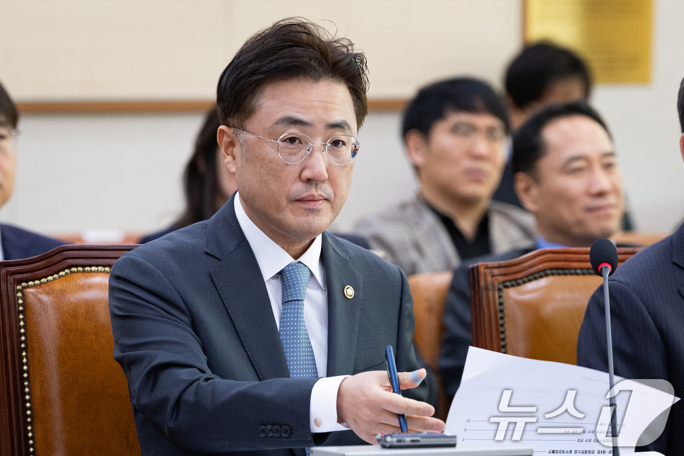 (서울=뉴스1) 유승관 기자 = 이진수 법무부 차관이 19일 서울 여의도 국회에서 열린 제429회 국회(정기회) 법제사법위원회 제5차 법안심사제1소위원회에 출석해 자리하고 있다. …