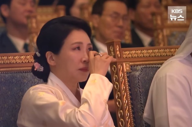 UAE 대통령궁에 퍼진 조수미 공연…눈물 쏟은 김혜경 여사(종합)