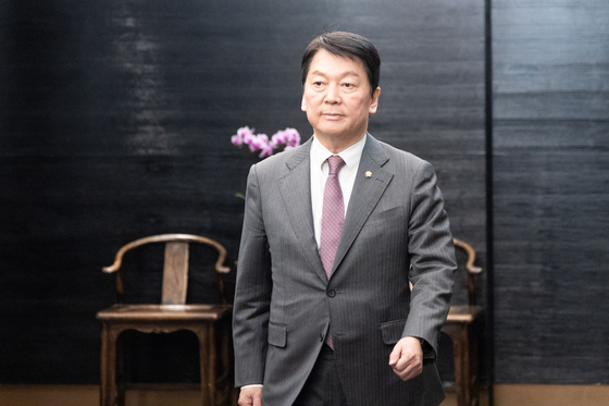 안철수 "전재수, 사퇴 후 부산시장 출마로 김경수 길 준비하나"